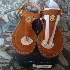 Tommy Hilfiger Women's Brown and White Sandals
